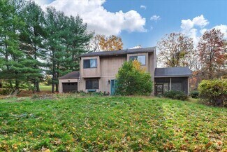Building Photo - 261 Prospect Rd