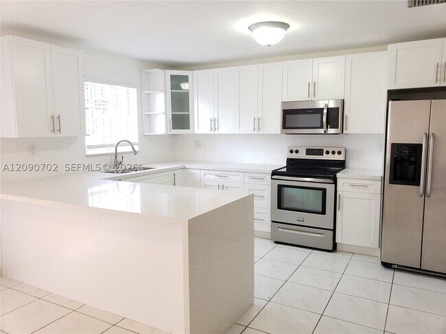 Building Photo - 6440 SW 130th Ave