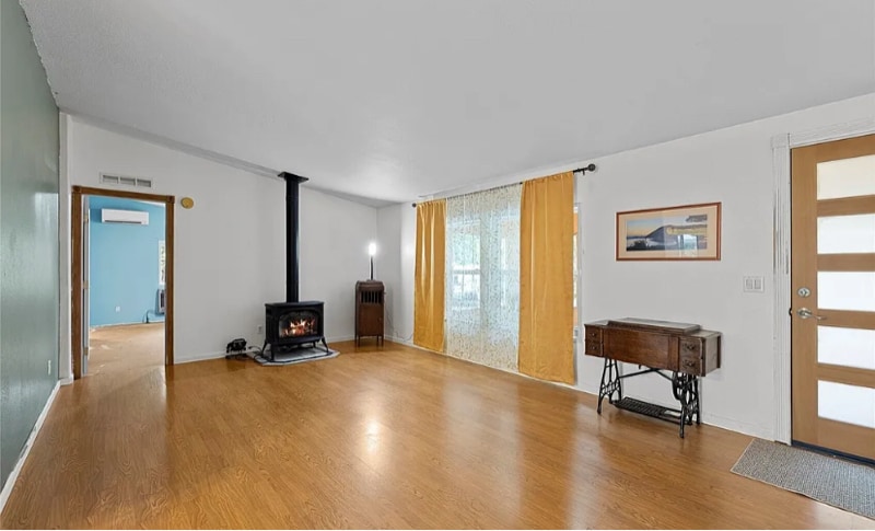 Building Photo - 159 E Crescent Harbor Rd