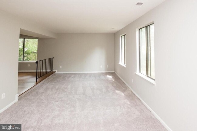 Building Photo - 515 Aspen Dr