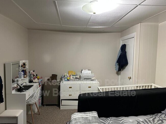 Building Photo - 5 Irwin St