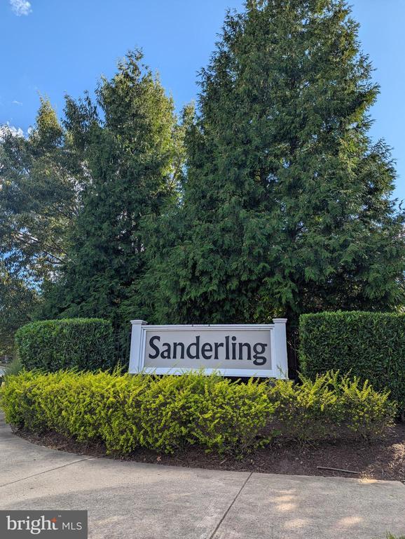 Building Photo - 6011 Rosebud Ln