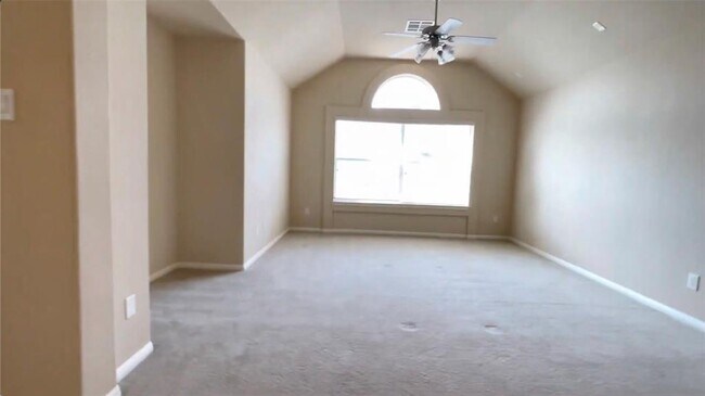Building Photo - 10036 Lisi Anne Dr