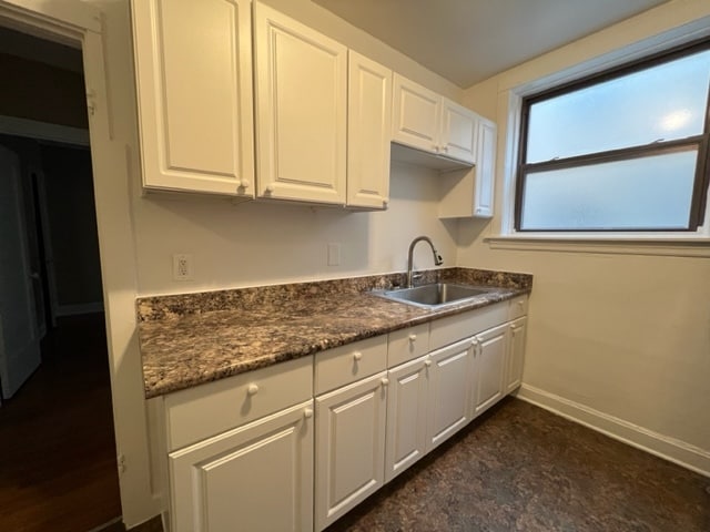 Building Photo - 5937 N Paulina St