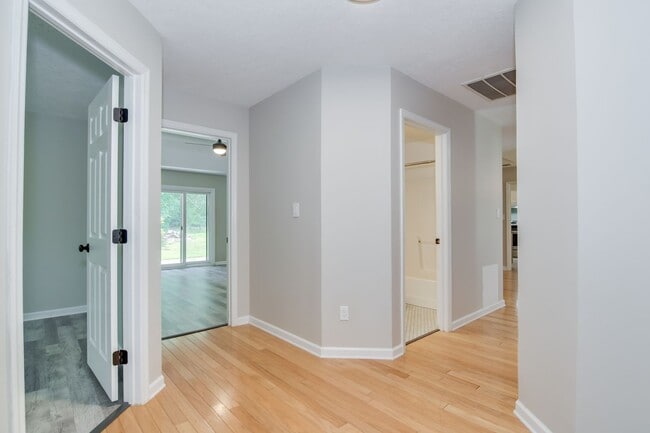 Building Photo - Brick Ranch in Evans