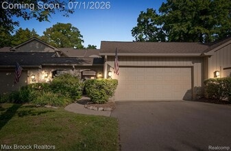 Building Photo - 1125 Meadowglen Ct