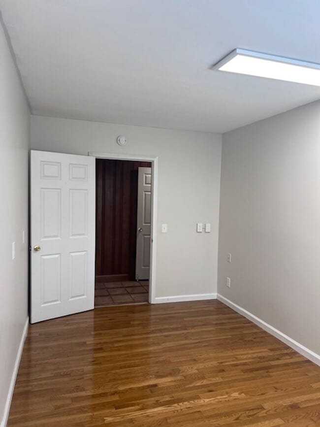 Building Photo - Large 4 bedroom, 2 1/2 bath home for rent in Ravena, NY on Rt 9W