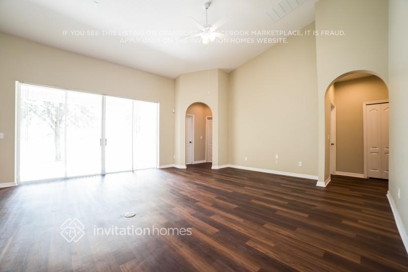 Building Photo - 1342 Jecenia Blossom Dr
