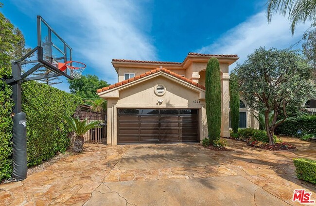 Primary Photo - 4724 Noble Ave