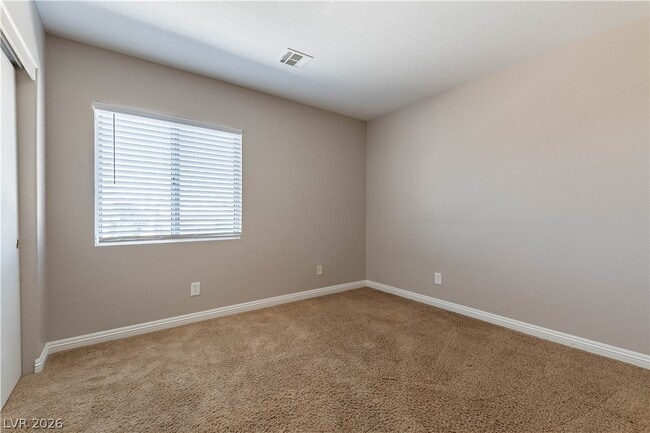 Building Photo - 688 Emerald City Ave