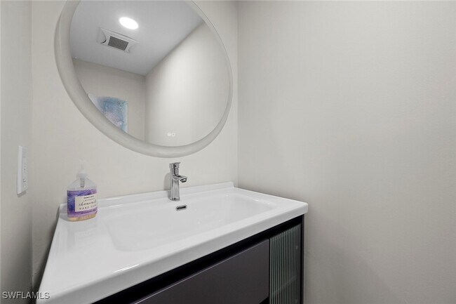Building Photo - 6360 Pelican Bay Blvd