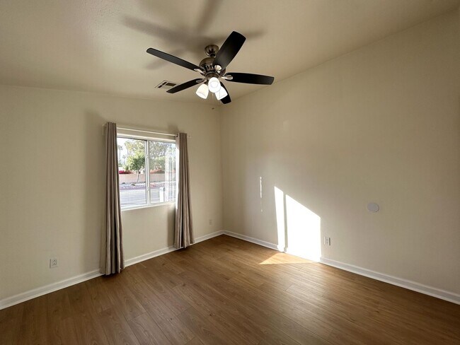 Building Photo - 28670 Landau Blvd