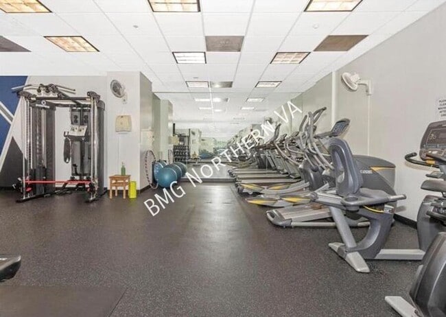 Building Photo - 1150 K St NW