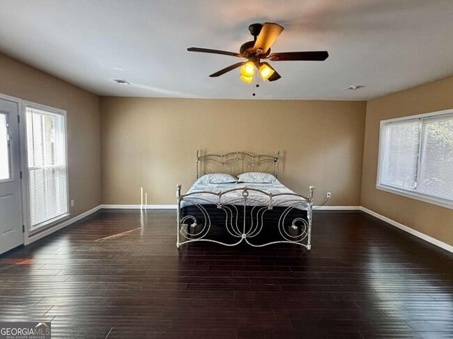 Building Photo - 125 Lantern Ridge Ct