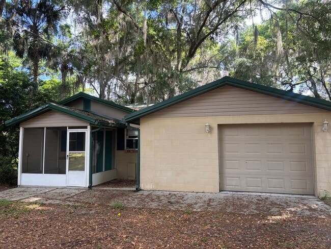 Building Photo - 3 Bedroom/ 2 Bath home in Micanopy