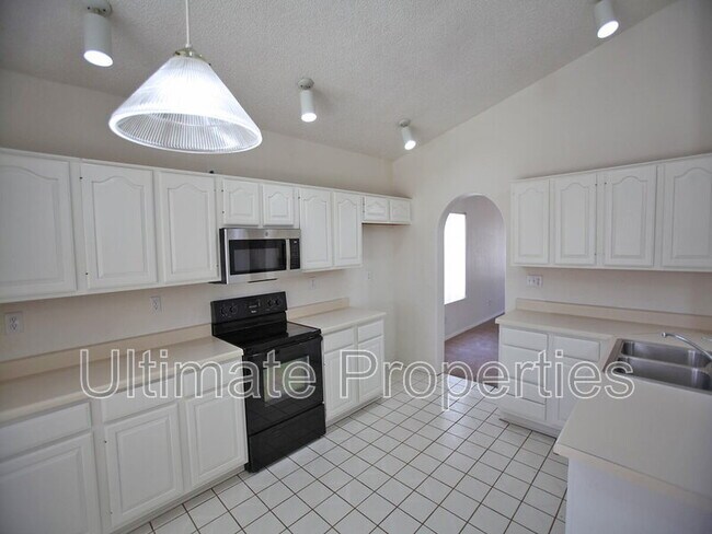 Building Photo - 3128 N Ivory Ln