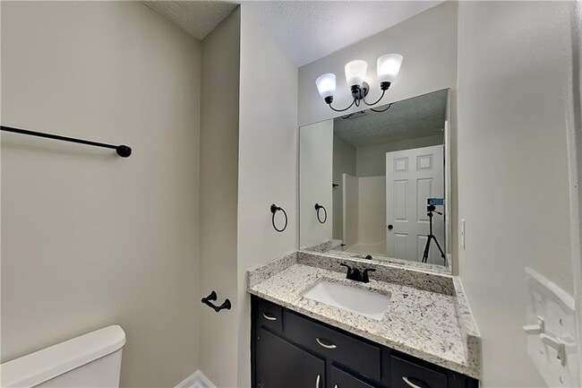 Building Photo - 255 Valley Brook Dr