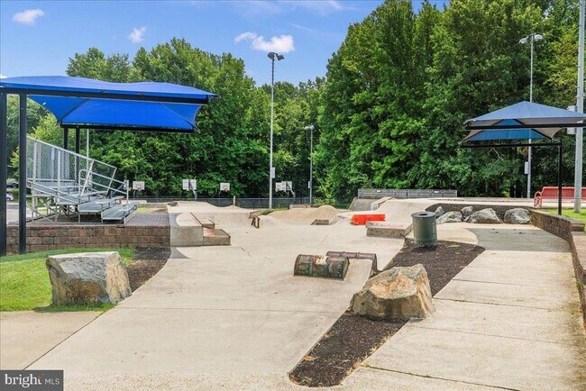 Building Photo - 15605 Everglade Ln