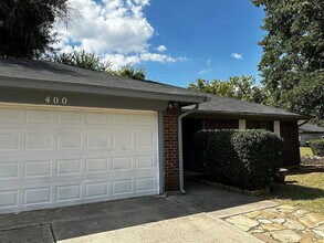 Building Photo - "Charming 3-Bedroom Haven with 2 Full Baths in Everman, TX - 1398 Sq Ft of Comfort!"