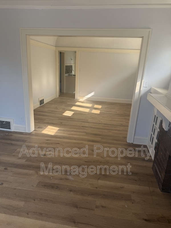 Building Photo - 2542 N 50th St