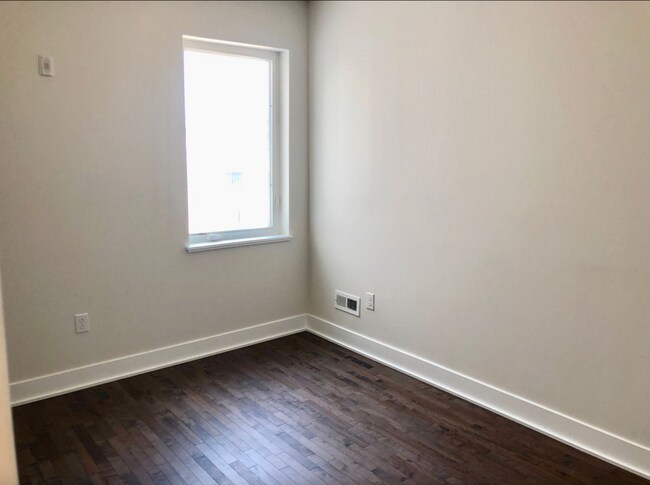 Building Photo - 1314 N Front St