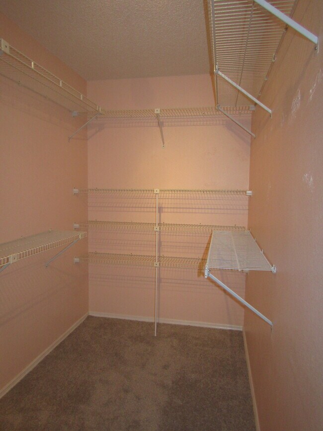Building Photo - 5822 Jackson Ln