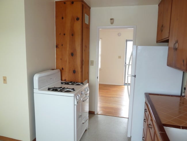 Kitchen - 7073 1/2 W Manchester Ave