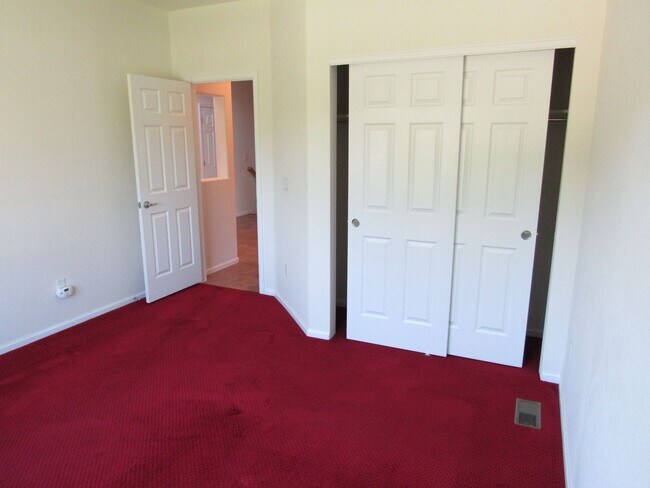 Building Photo - Ranch living in this Spacious Townhome in ...