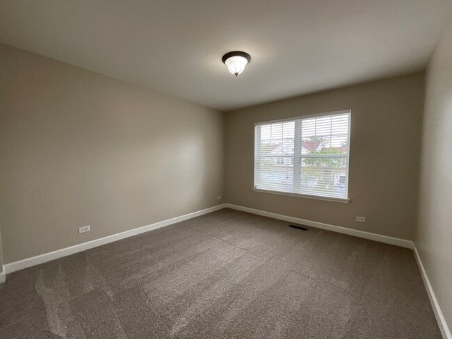 Building Photo - 2835 Cattail Ct