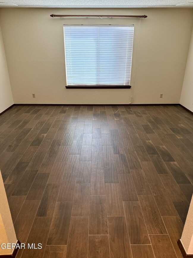 Building Photo - 7121 Gran Vida Dr