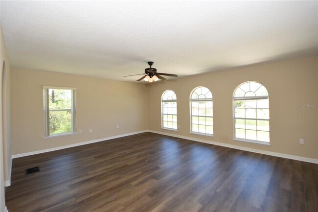 Building Photo - 37 Buttermill Dr