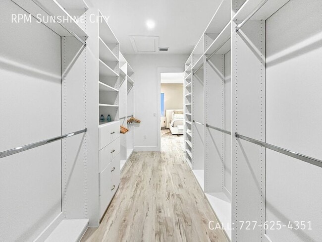 Building Photo - 326 129th Ave E