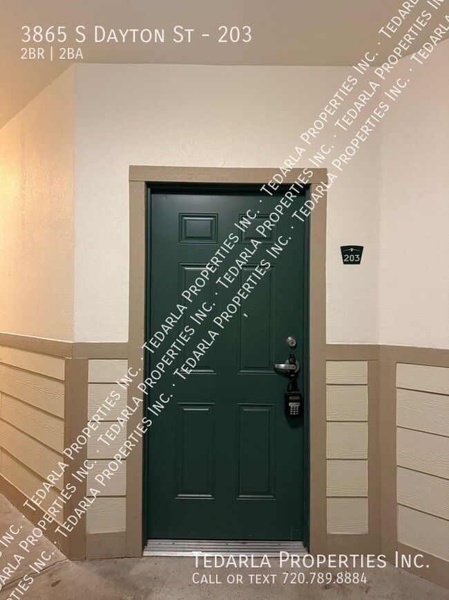 Building Photo - 3865 S Dayton St