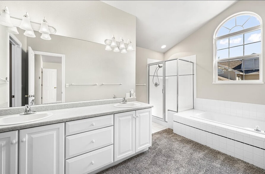 Building Photo - 712 Glen Ct