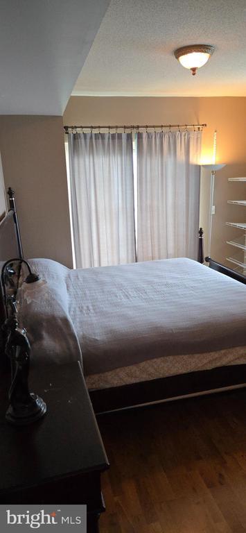 Building Photo - 717 S Christopher Columbus Blvd