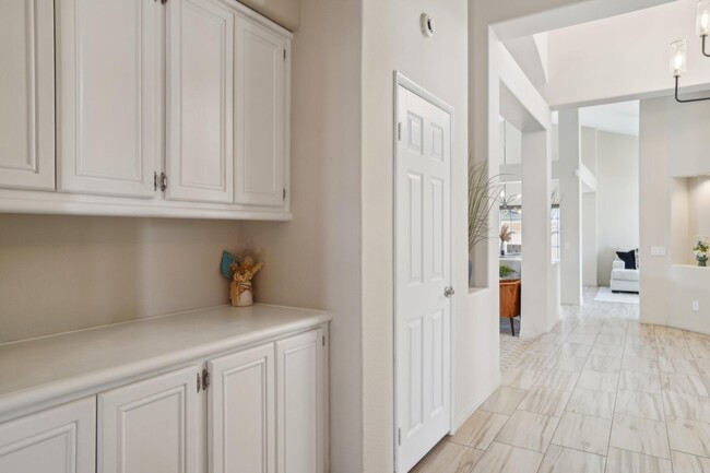 Building Photo - 45450 Desert Fox Dr
