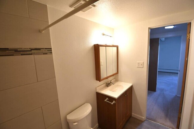 Building Photo - 4440 Laguna Pl