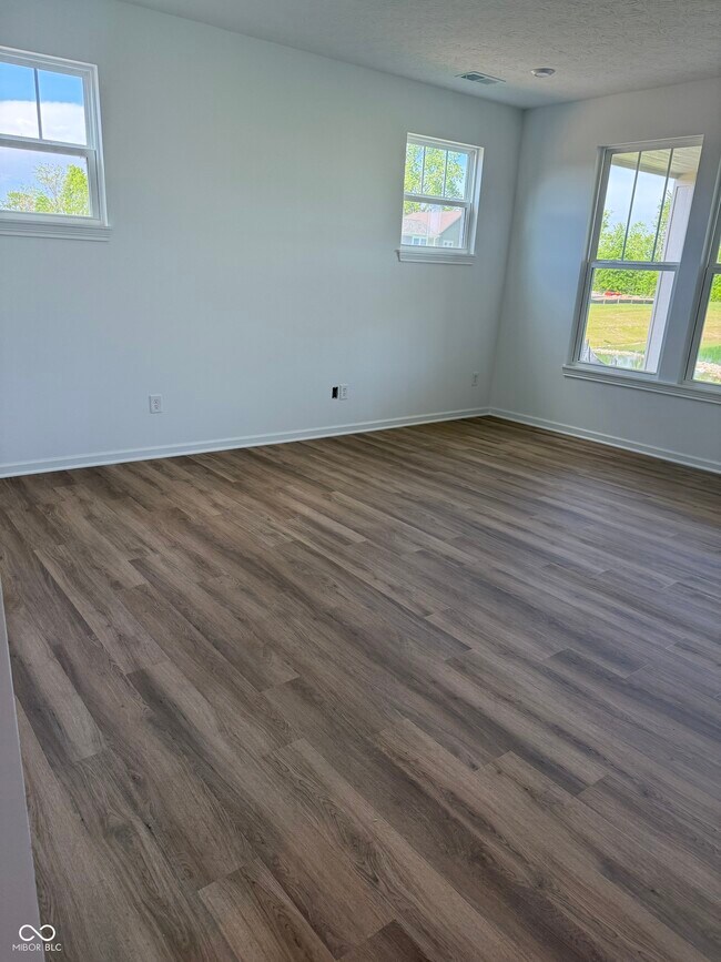 Building Photo - 15941 Tharp Wds Dr