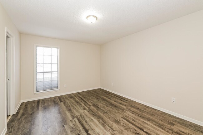 Building Photo - 4520 Northwood Hills Dr