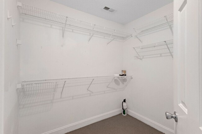 Building Photo - Farmhouse-Style Home Minutes from the Water | No HOA