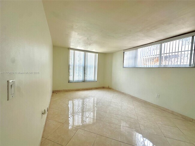 Building Photo - 1075 93rd St