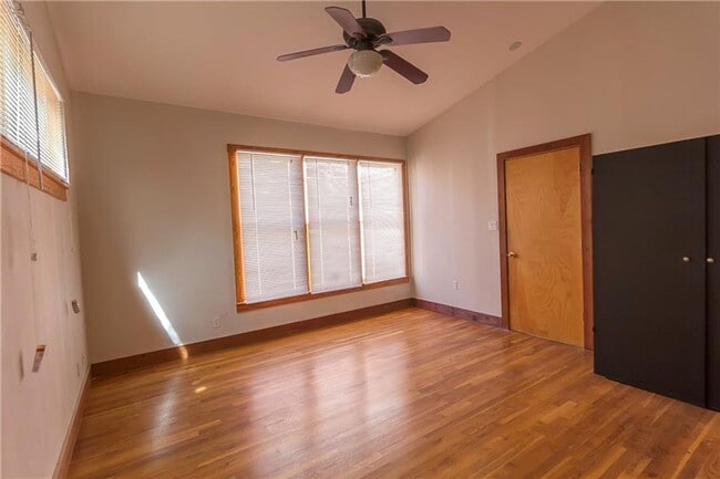 Building Photo - 4517 Avenue F