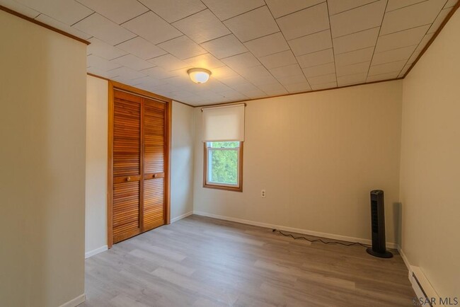 Building Photo - 703 Saybrook Pl