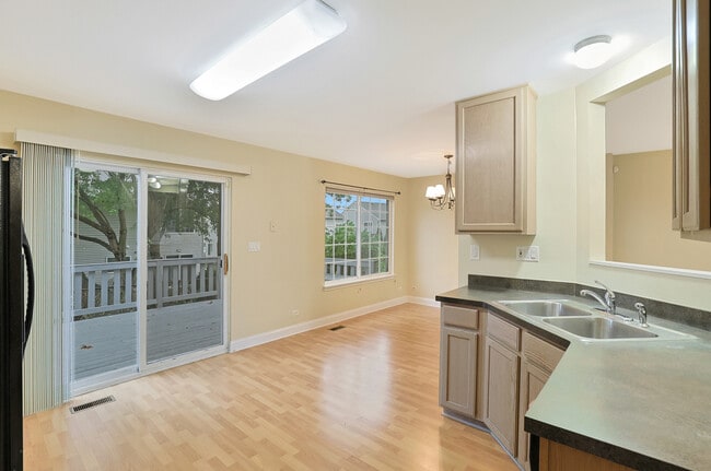 Building Photo - 3184 Impressions Dr