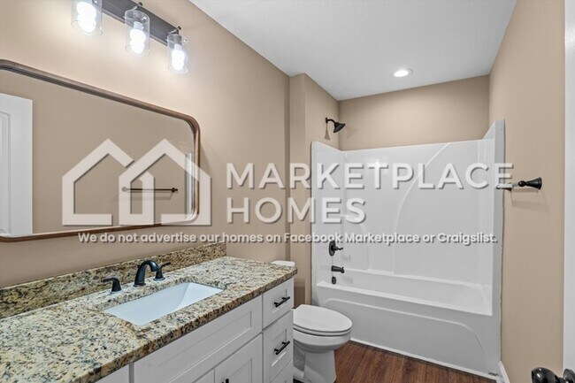 Building Photo - 108 James St