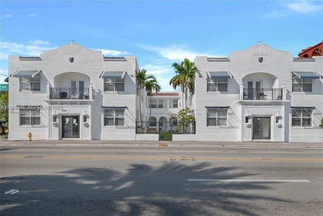 Building Photo - 402 NW 12th Ave