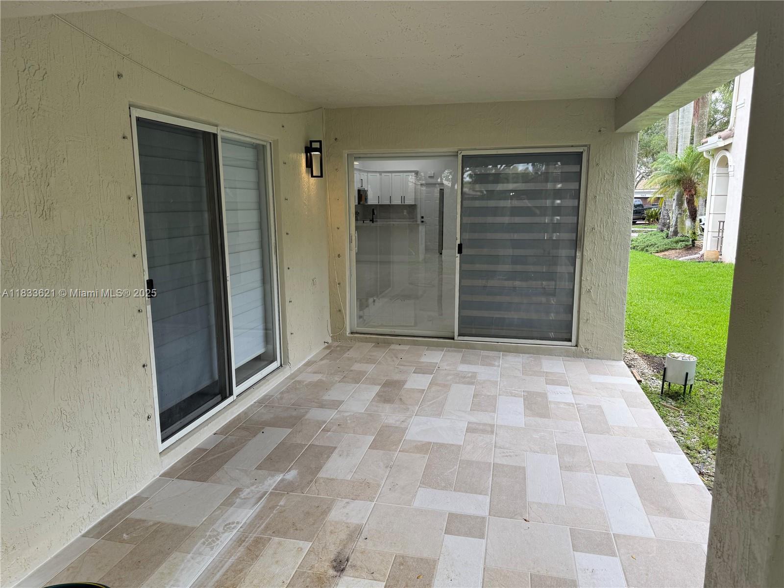 Building Photo - 1560 Canary Island Dr