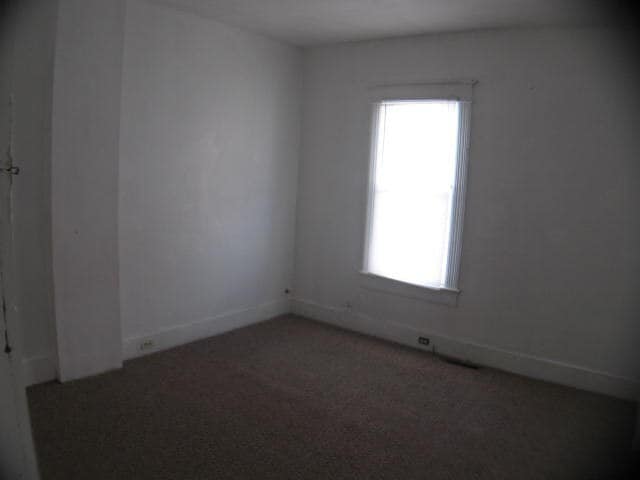 Building Photo - ALL PROSPECTIVE TENANTS MUST SUBMIT A $58 NON-REFUNDABLE APPLICATION FEE PER APPLICANT ONLINE AND...