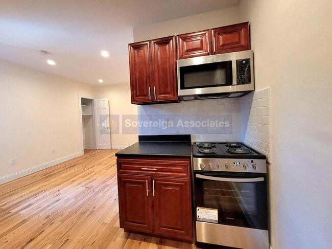 Building Photo - 634 St Nicholas Ave