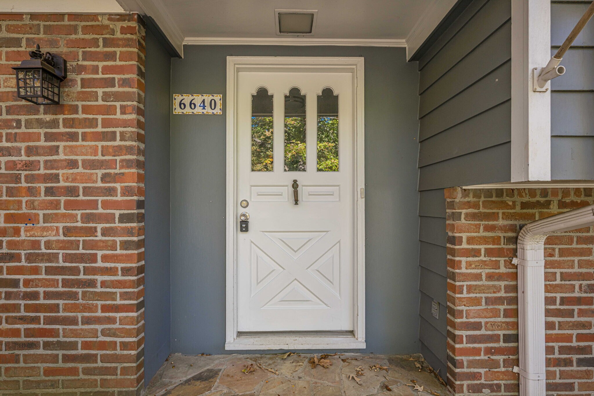 Building Photo - 6640 Williamson Dr